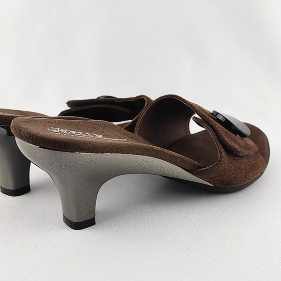 Helle Comfort Brown Suede Chrome Kitty Heeled Slip On Sandals Arch Support Sz 38 - Picture 6 of 16